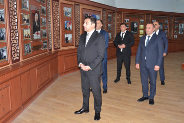 Yardımlı Rayon İcra Hakimiyyətinin başçısı Orxan Məmmədov Ümummilli Lider Heydər Əliyevin abidəsini ziyarət edib.