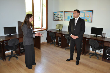 Yardımlı Rayon İcra Hakimiyyətinin başçısı Orxan Məmmədov Ümummilli Lider Heydər Əliyevin abidəsini ziyarət edib.