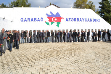 Vətən uğrunda həlak olanların xatirəsi ehtiramla yad edilib.
